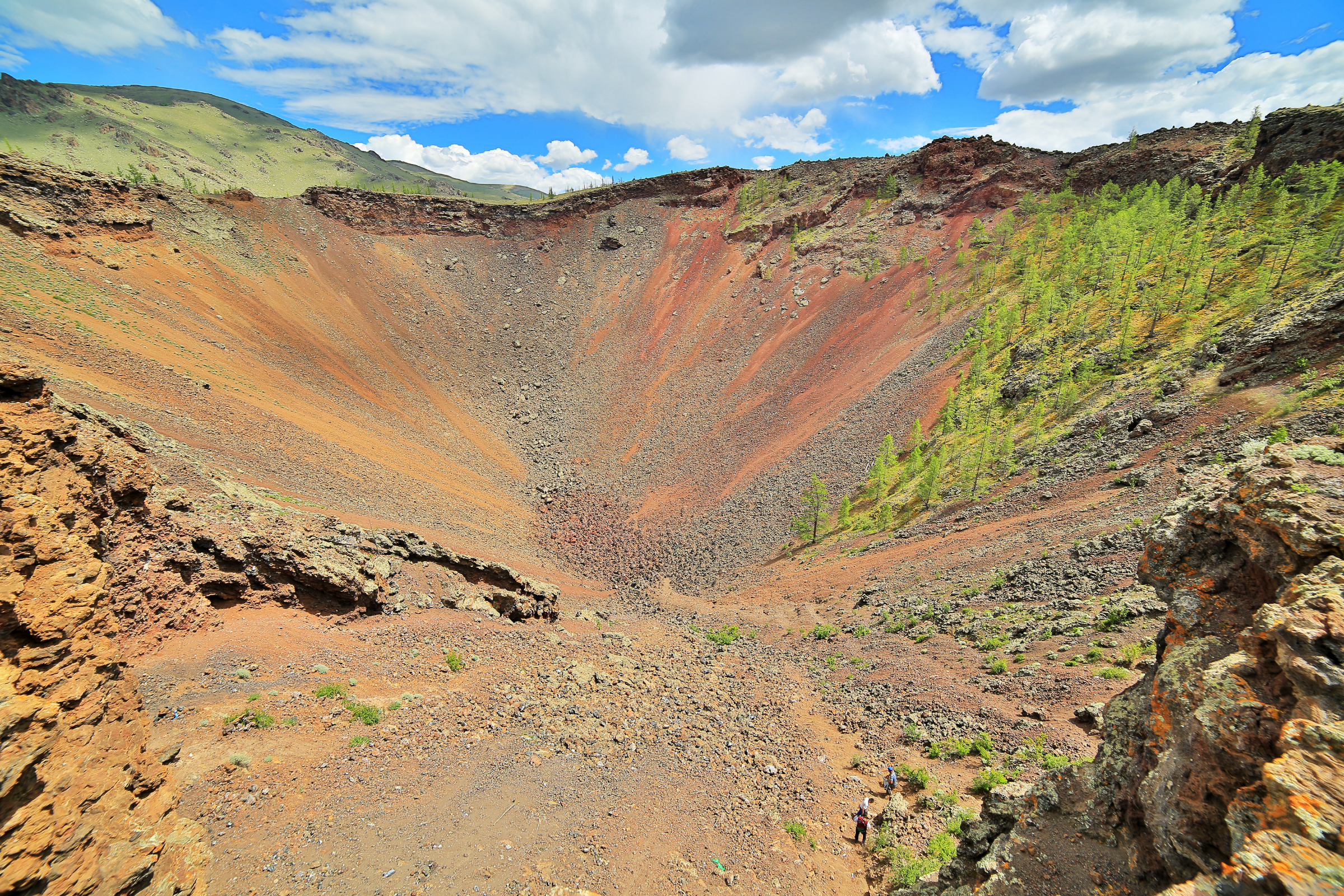 khorgo volcano (2).webp